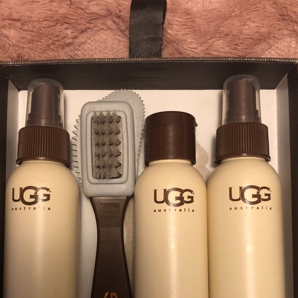 UGG Sheepskin Care Kit - Picture 4 of 4